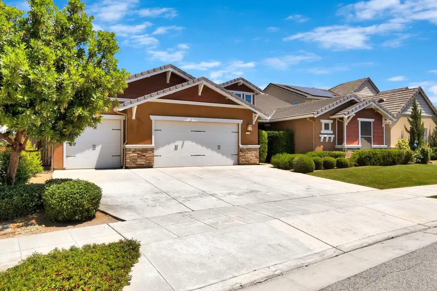 3245 Lexington Avenue, Clovis, CA 93619 - #2