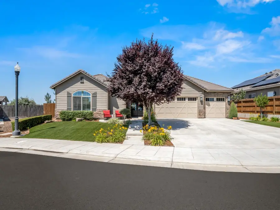 384 Sentinel Drive, Madera, CA 93636 - #2