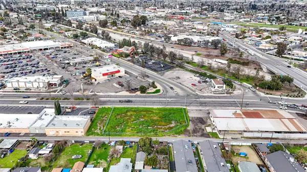 116 W Olive, Madera, CA 93637