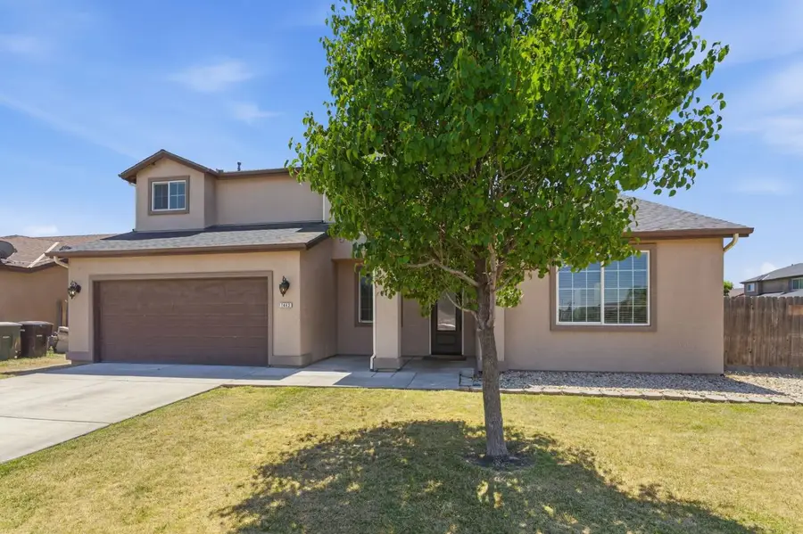 1443 Sidonia Street, Hanford, CA 93230 - #3