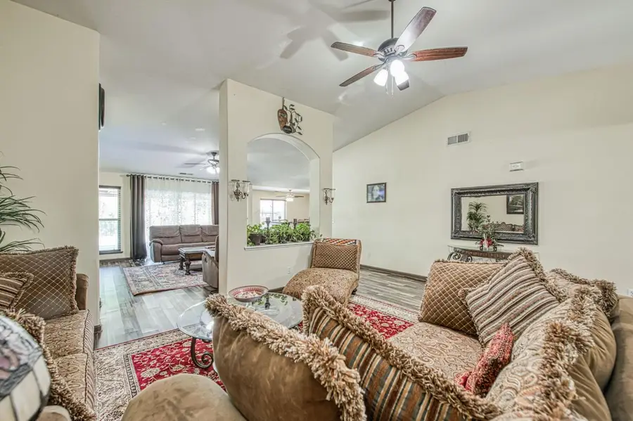 1135 Rafer Johnson Drive, Kingsburg, CA 93631 - #2