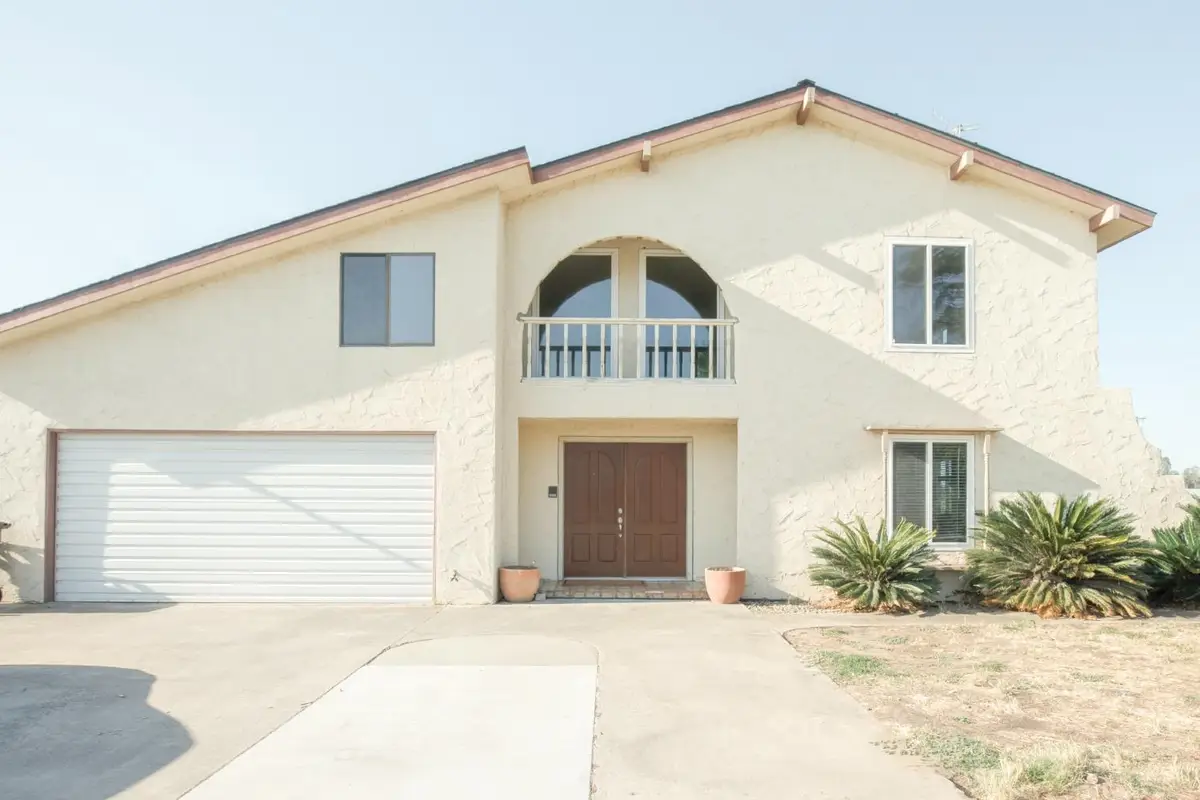 9569 E Olive Avenue, Sanger, CA 93657 - #1