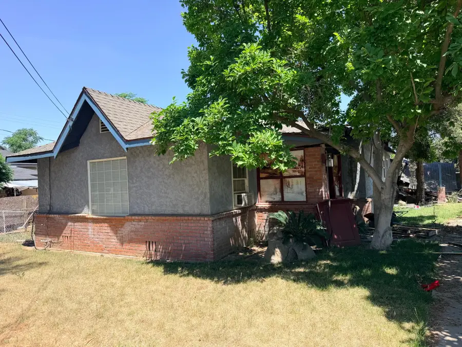 127 S Villa Avenue, Fresno, CA 93727 - #2