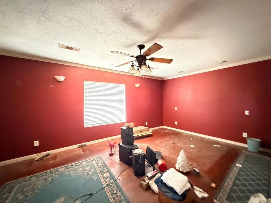 127 S Villa Avenue, Fresno, CA 93727 - #3