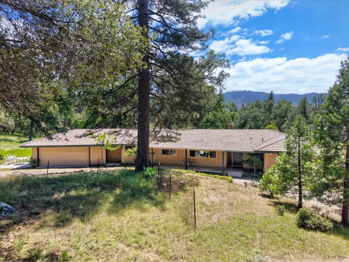 51300 Road 426, Oakhurst, CA 93644 - #1