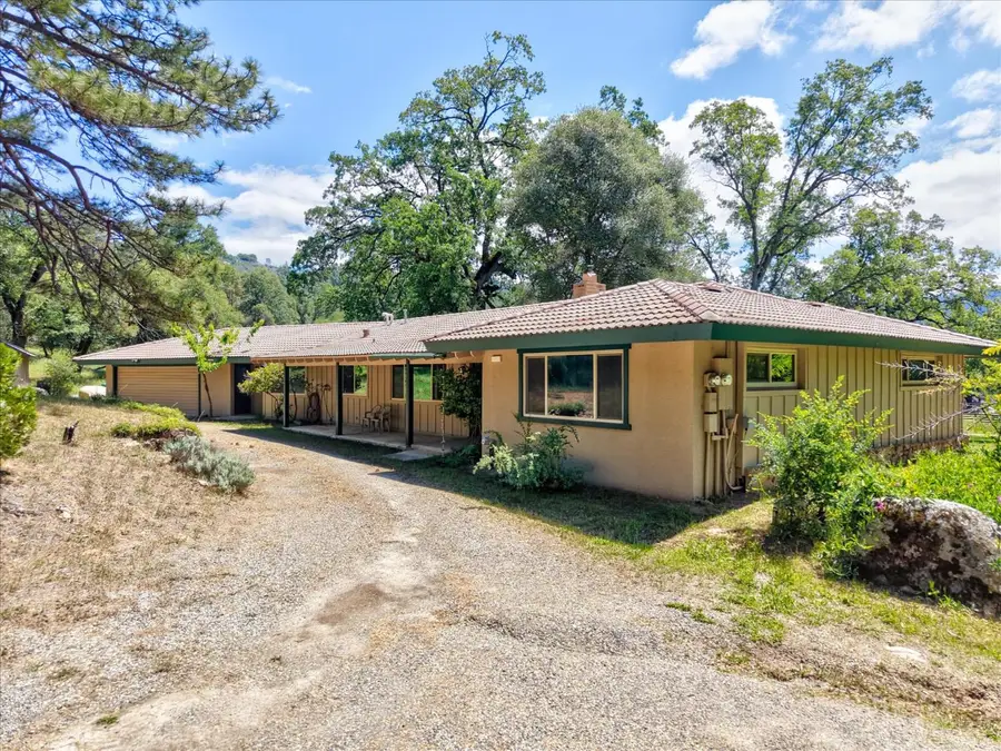 51300 Road 426, Oakhurst, CA 93644 - #2