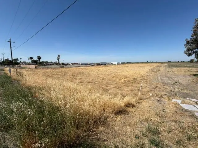 9680 N Dos Palos Road, Firebaugh, CA 93622 - #2