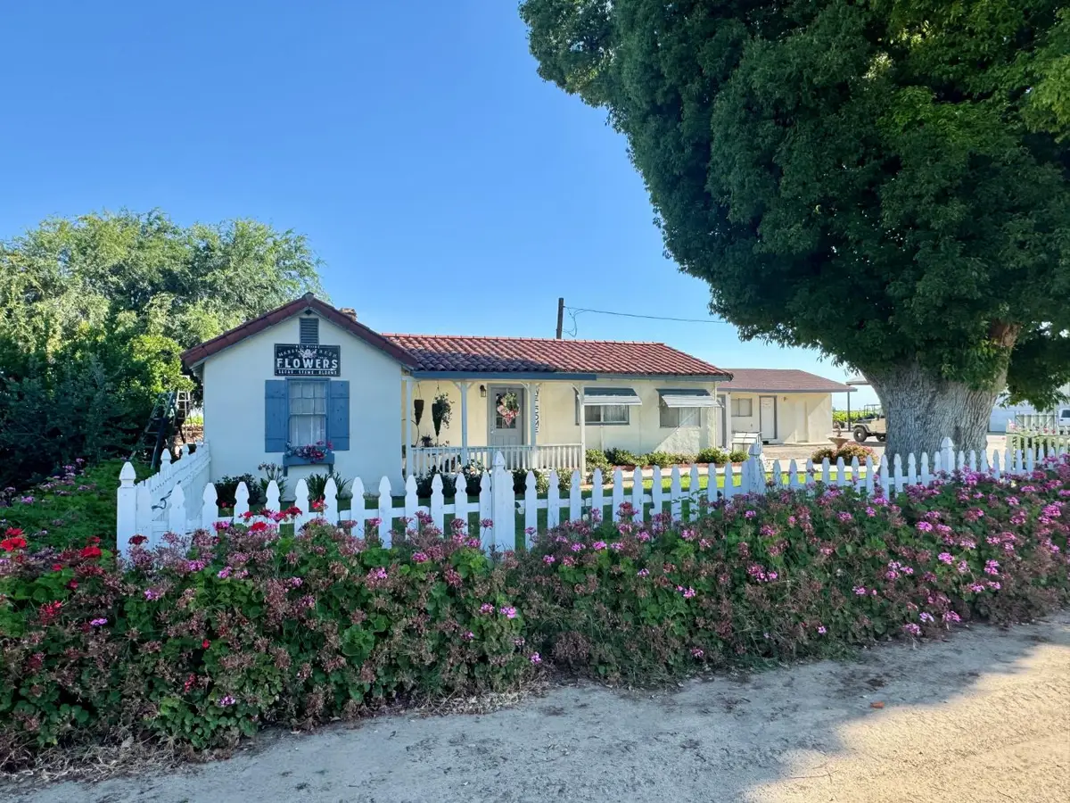 17672 W Belmont Avenue, Kerman, CA 93630 - #1