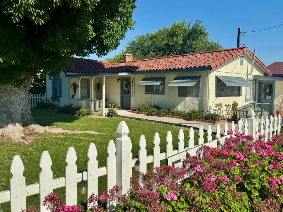 17672 W Belmont Avenue, Kerman, CA 93630 - #2