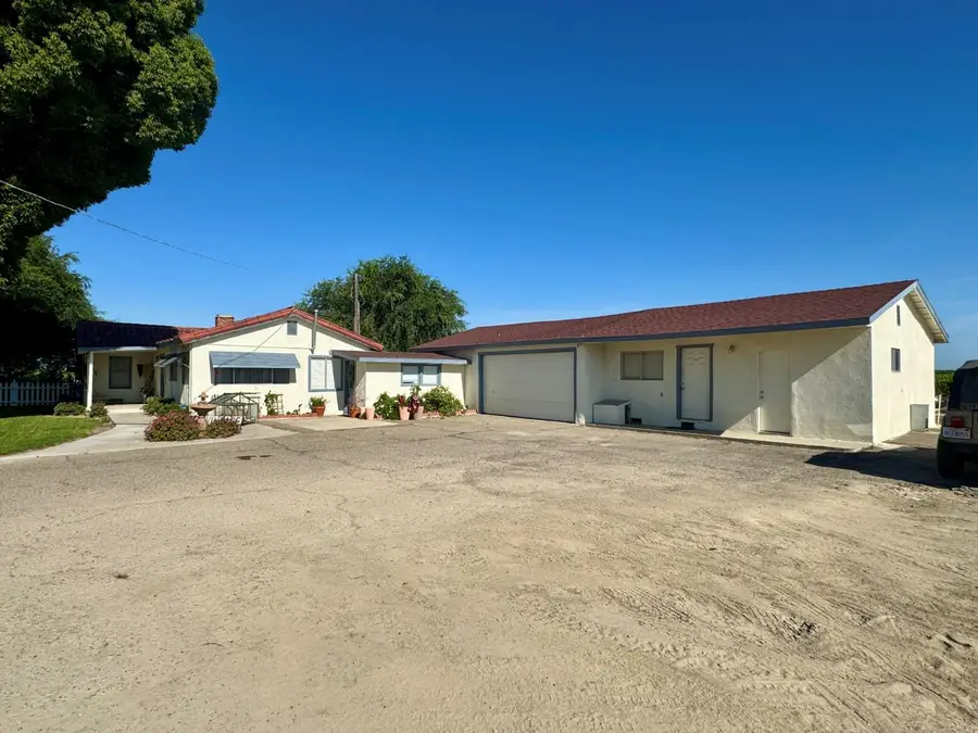 17672 W Belmont Avenue, Kerman, CA 93630 - #3