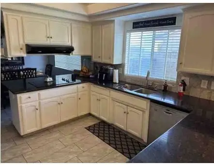 984 Summerset Lane, Madera, CA 93637 - #3