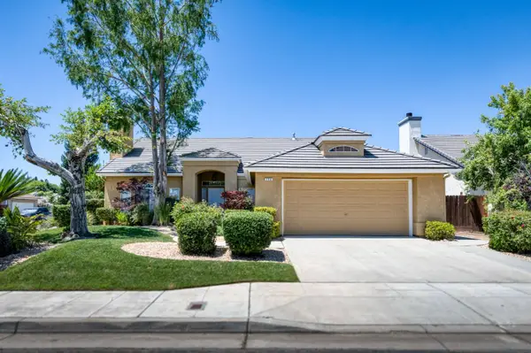 794 Applegate Avenue, Clovis, CA 93611