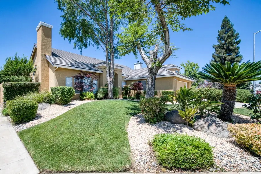 794 Applegate Avenue, Clovis, CA 93611 - #2