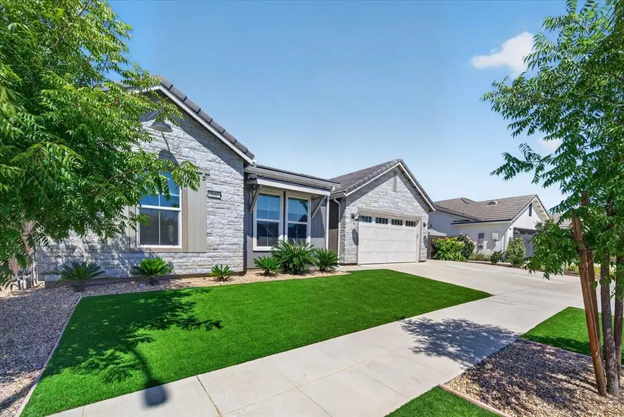 2086 N Phillip Avenue, Clovis, CA 93619 - #3
