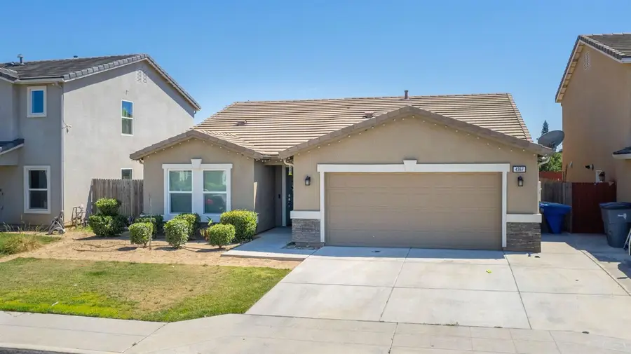 4367 W Saginaw Way, Fresno, CA 93722 - #2
