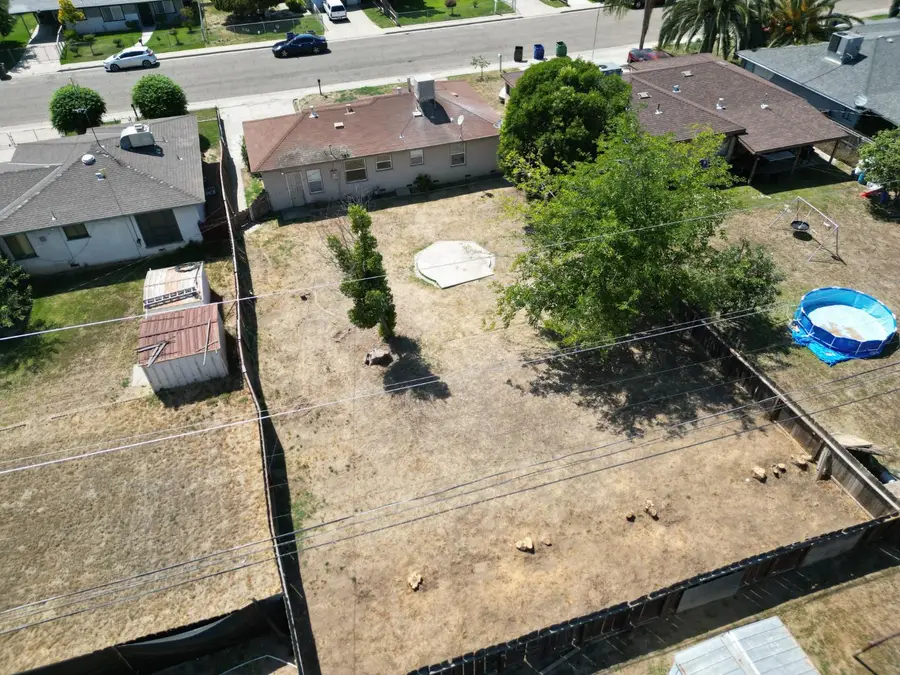 778 N Magnolia Avenue, Farmersville, CA 93223 - #3