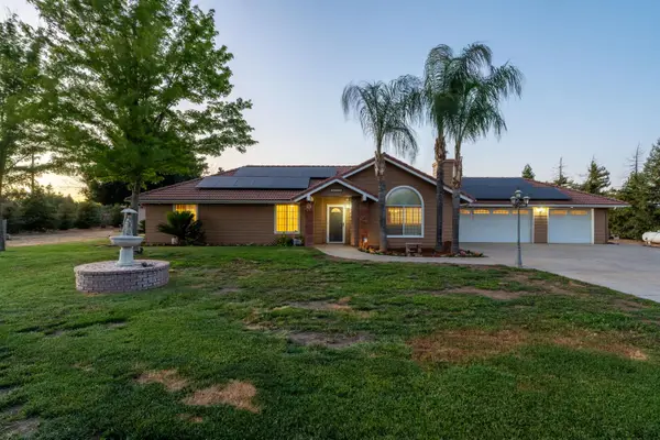 10024 E Bullard Avenue, Clovis, CA 93619