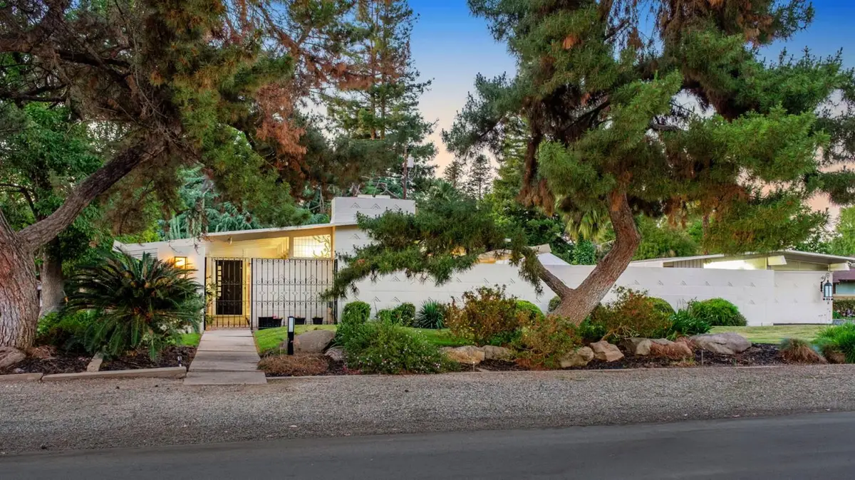 5306 N Sequoia Drive, Fresno, CA 93711 - #1
