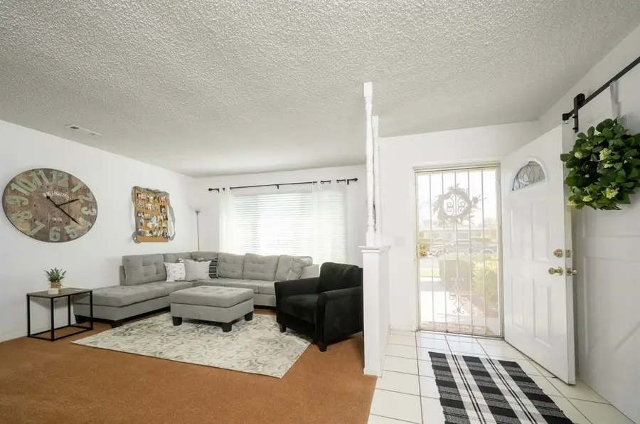 1725 Fairmont Avenue, Clovis, CA 93611 - #3