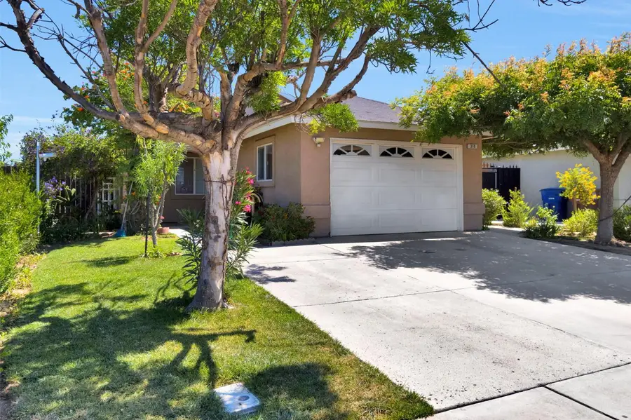 319 Marie Street, Mendota, CA 93640 - #3