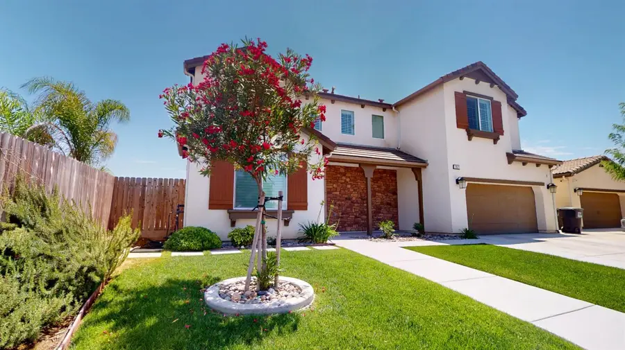 1821 W Corvina, Visalia, CA 93291 - #3