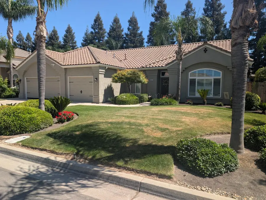 5029 W Fir Avenue, Fresno, CA 93722 - #2
