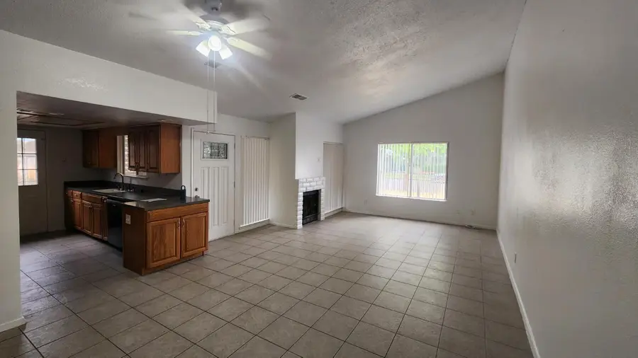 665 S Coalinga Street, Coalinga, CA 93210 - #3