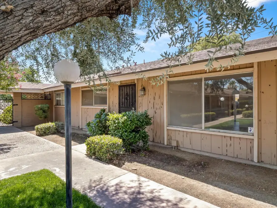 3725 N Fruit Avenue #B, Fresno, CA 93705 - #2