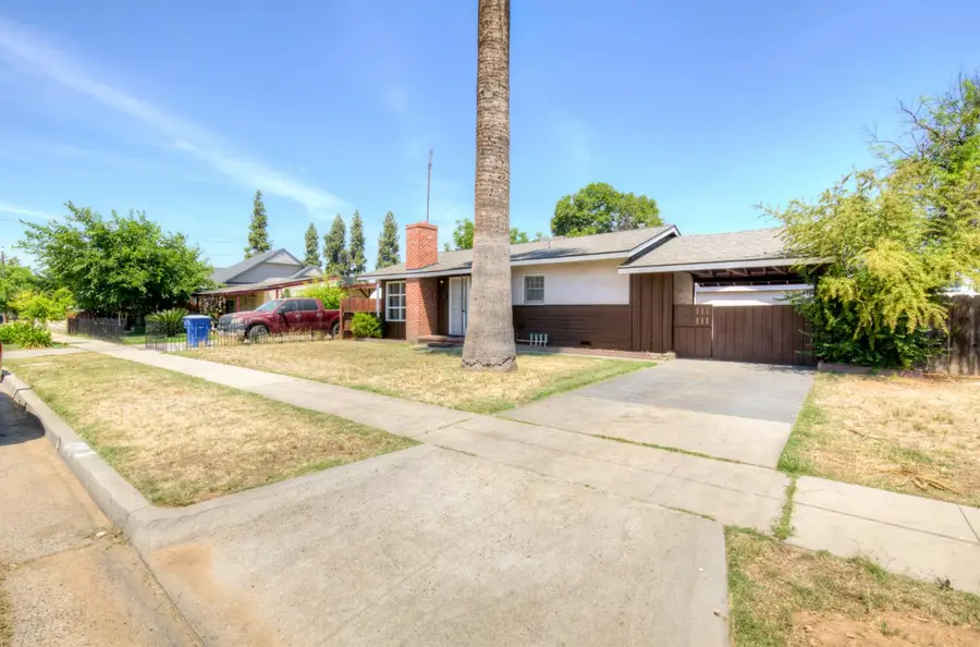 1204 W Yale Avenue, Fresno, CA 93705 - #3