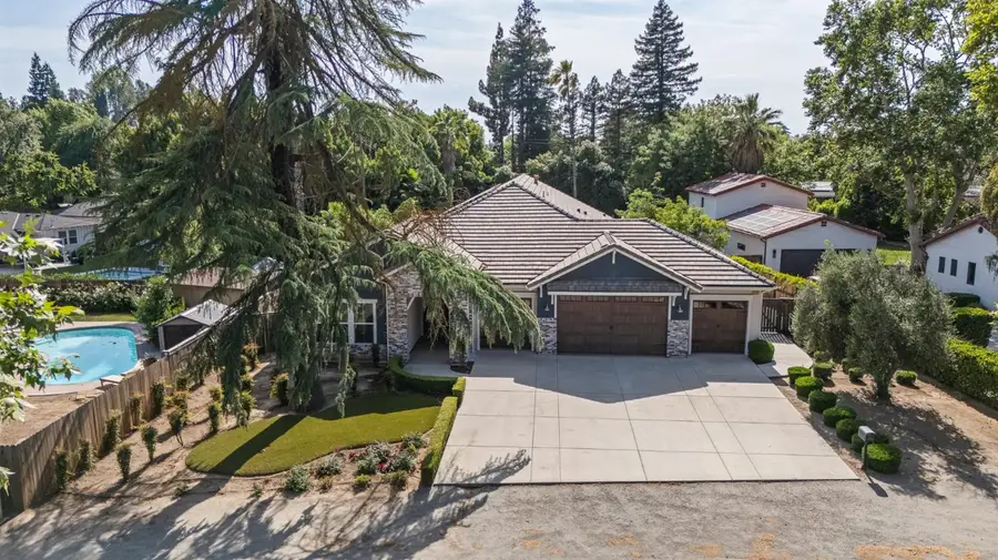 4809 N Sunset Avenue, Fresno, CA 93704 - #2