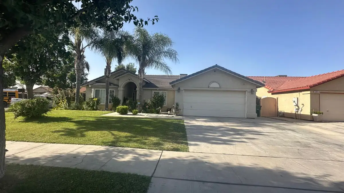 15888 W Stanislaus, Kerman, CA 93630 - #1