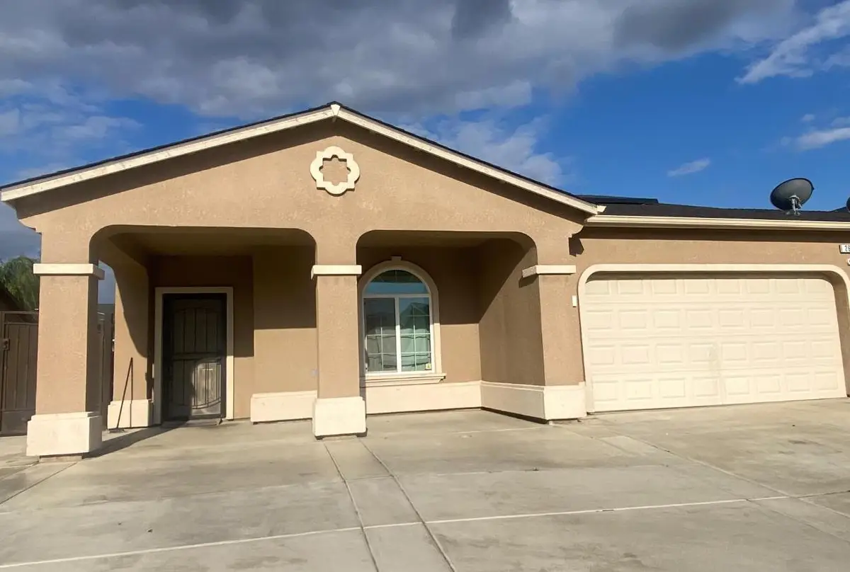 260 N 3rd Street, Orange Cove, CA 93646 - #1