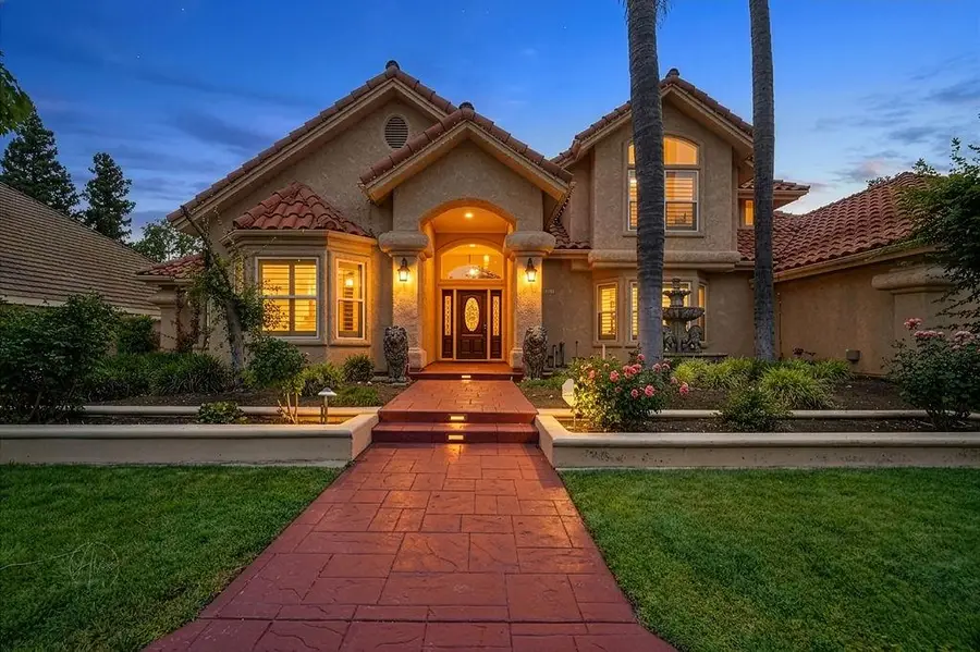10111 N Spanish Bay Drive, Fresno, CA 93720 - #2