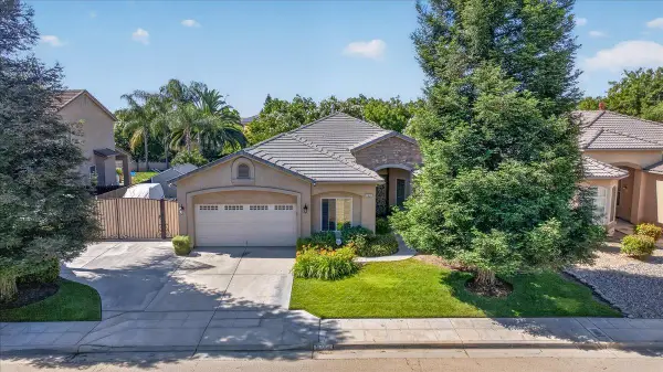 5840 E Erin Avenue, Fresno, CA 93727