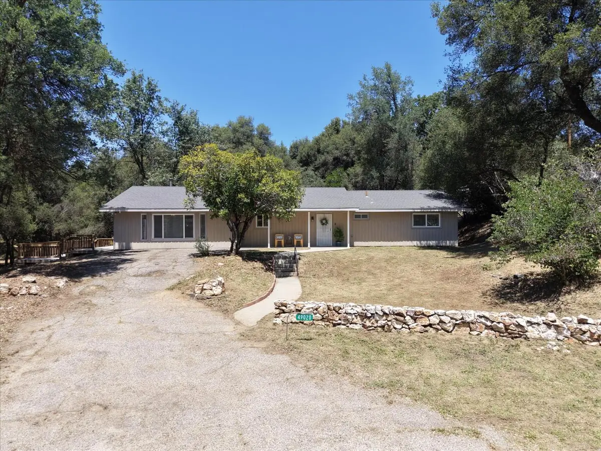 49020 Manzanita Road, Oakhurst, CA 93644 - #1