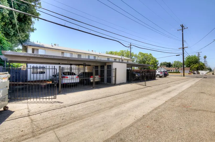 446 N Maple Avenue, Fresno, CA 93702 - #3