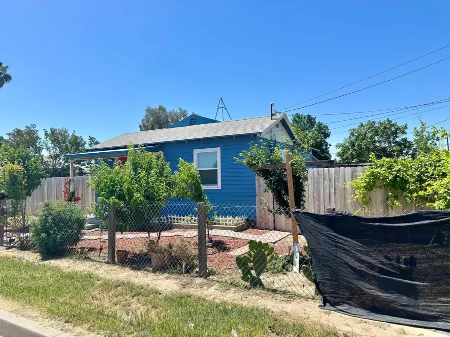 440 S 13th Street, Chowchilla, CA 93610 - #2