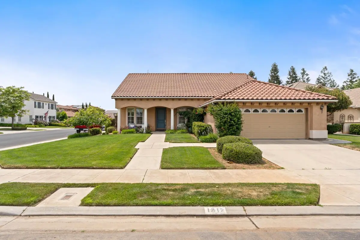 1812 N Graybark Avenue, Clovis, CA 93619 - #1