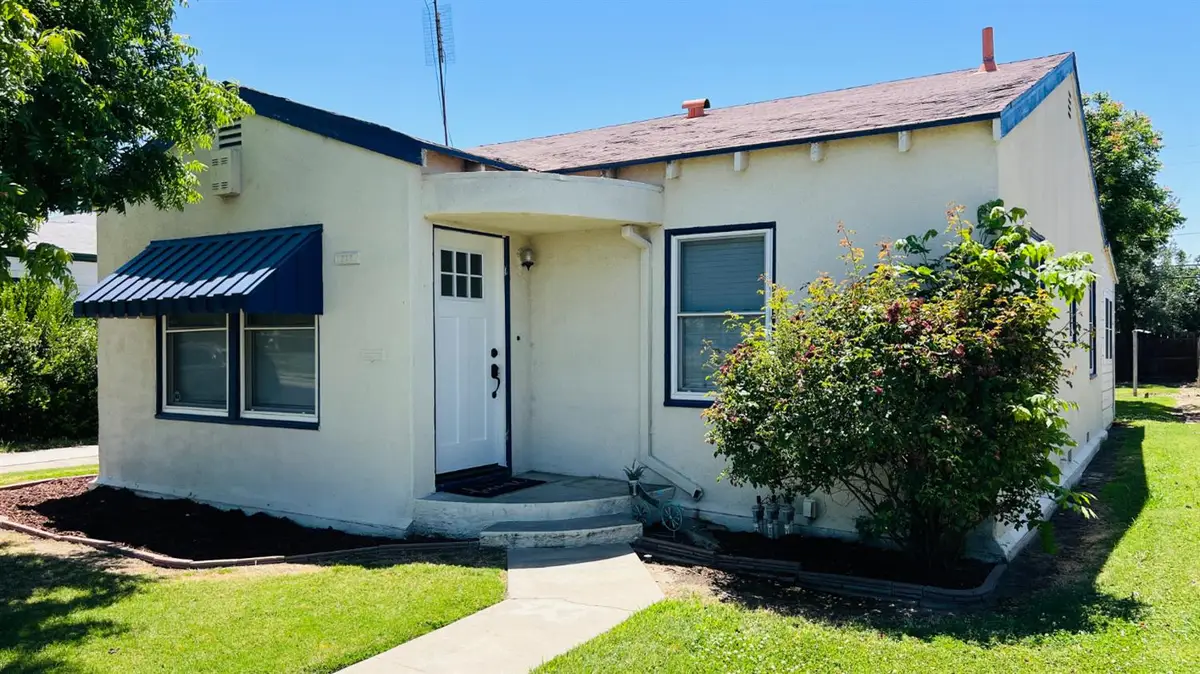 523 W Ivy Street, Hanford, CA 93230 - #1