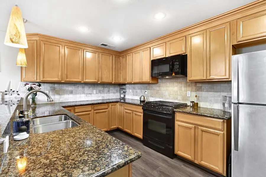 233 N College Avenue, Fresno, CA 93701 - #3