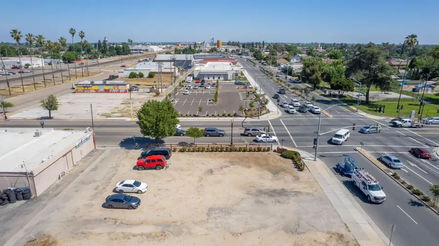 1906 Whitson Street, Selma, CA 93662 - #3