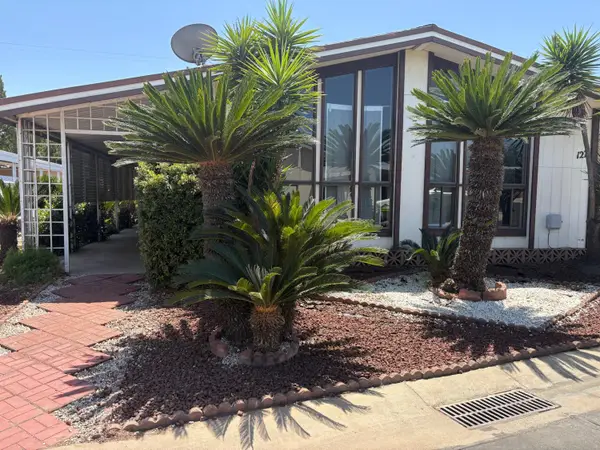 1300 W Olson Avenue #127, Reedley, CA 93654
