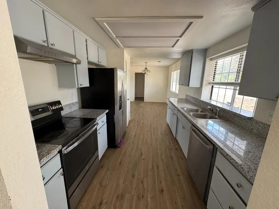 21293 E American, Reedley, CA 92654 - #2