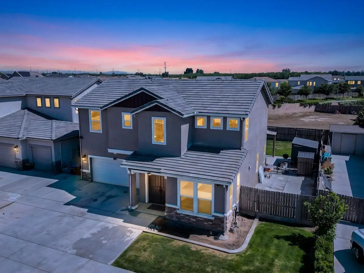3347 E Laura, Visalia, CA 93292 - #1