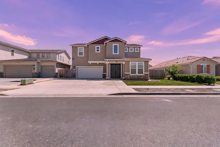 3347 E Laura, Visalia, CA 93292 - #2