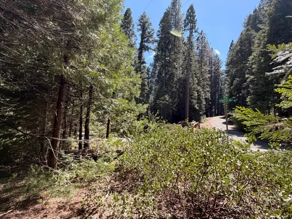 7631 Forest Drive, Fish Camp, CA 93623