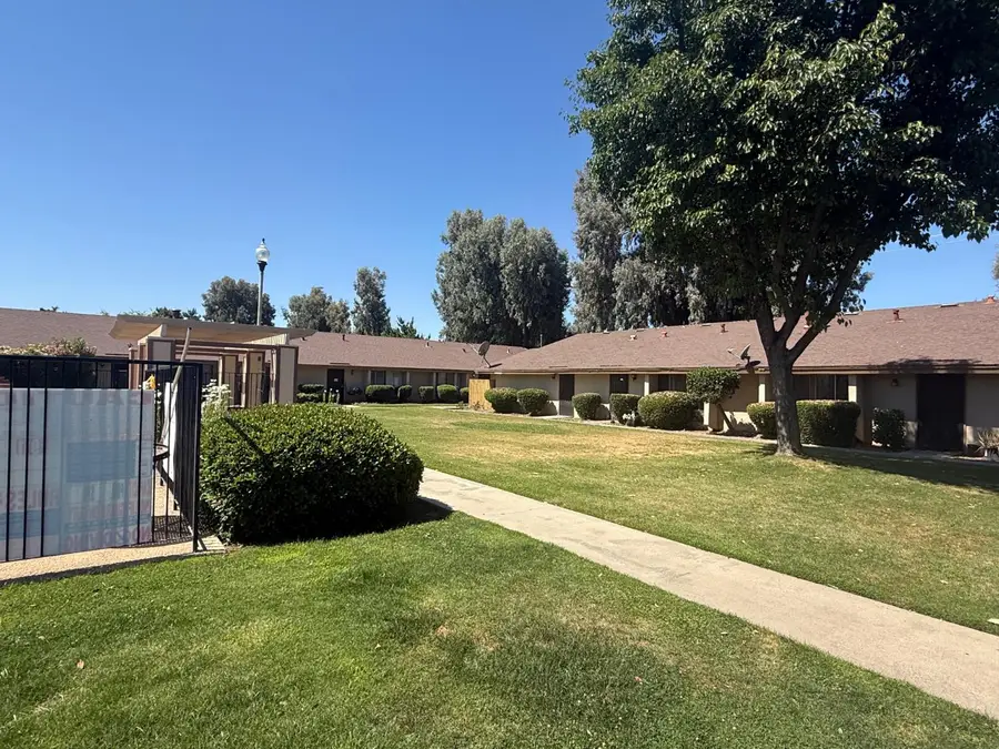 4654 N Chestnut Avenue #152, Fresno, CA 93726 - #2
