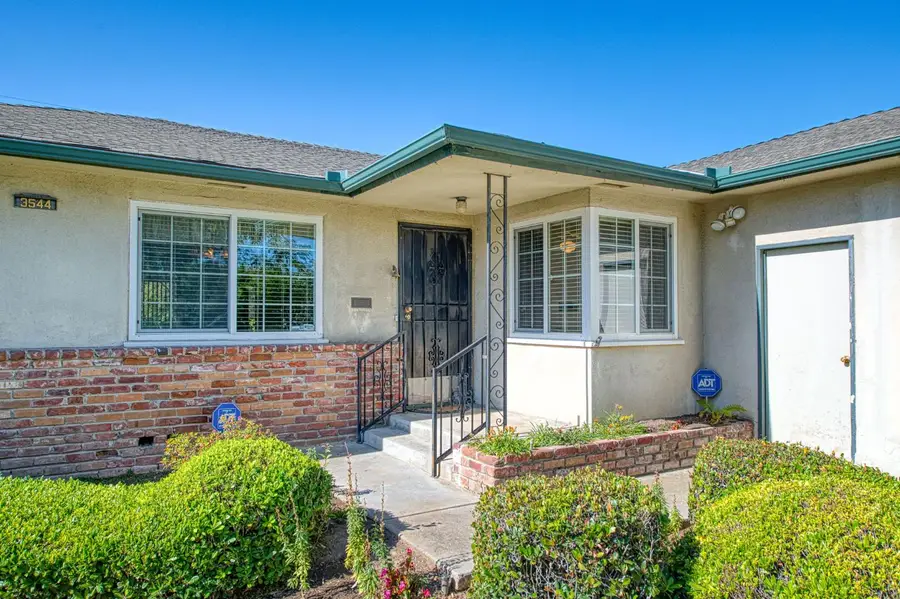 3544 E Indianapolis Avenue, Fresno, CA 93726 - #3