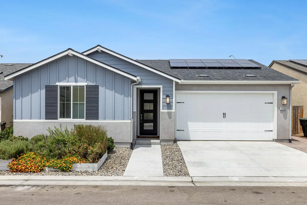 6538 E Lamona Avenue, Fresno, CA 93727 - #1