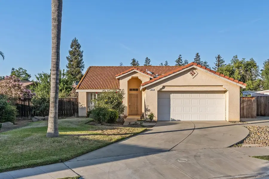 2631 Gamay Avenue, Madera, CA 93637 - #2